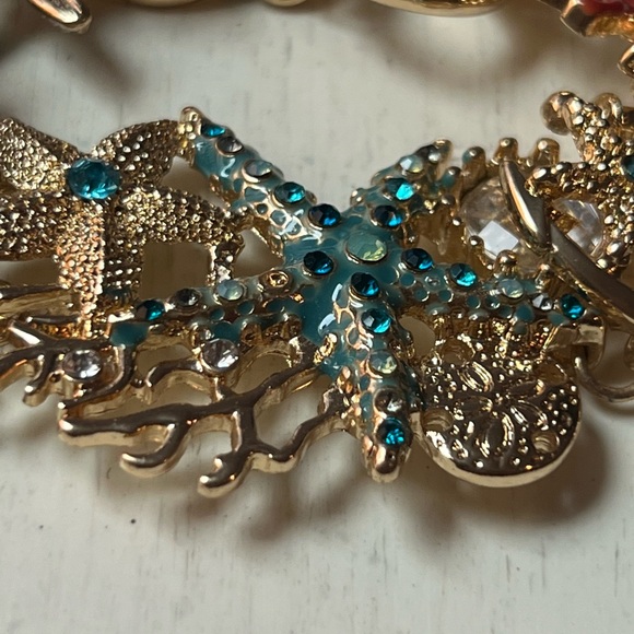 Beautiful bracelet. One size fits most. - Picture 3 of 5